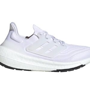 ADIDAS ULTRABOOST LIGHT WHITE NEW/WITH BOX -8.5
GY9352